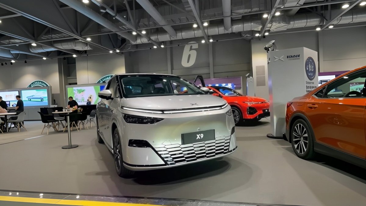 XPENG X9 Right Hand Drive for Trinidad and Tobago – Premium Electric MPV from China
