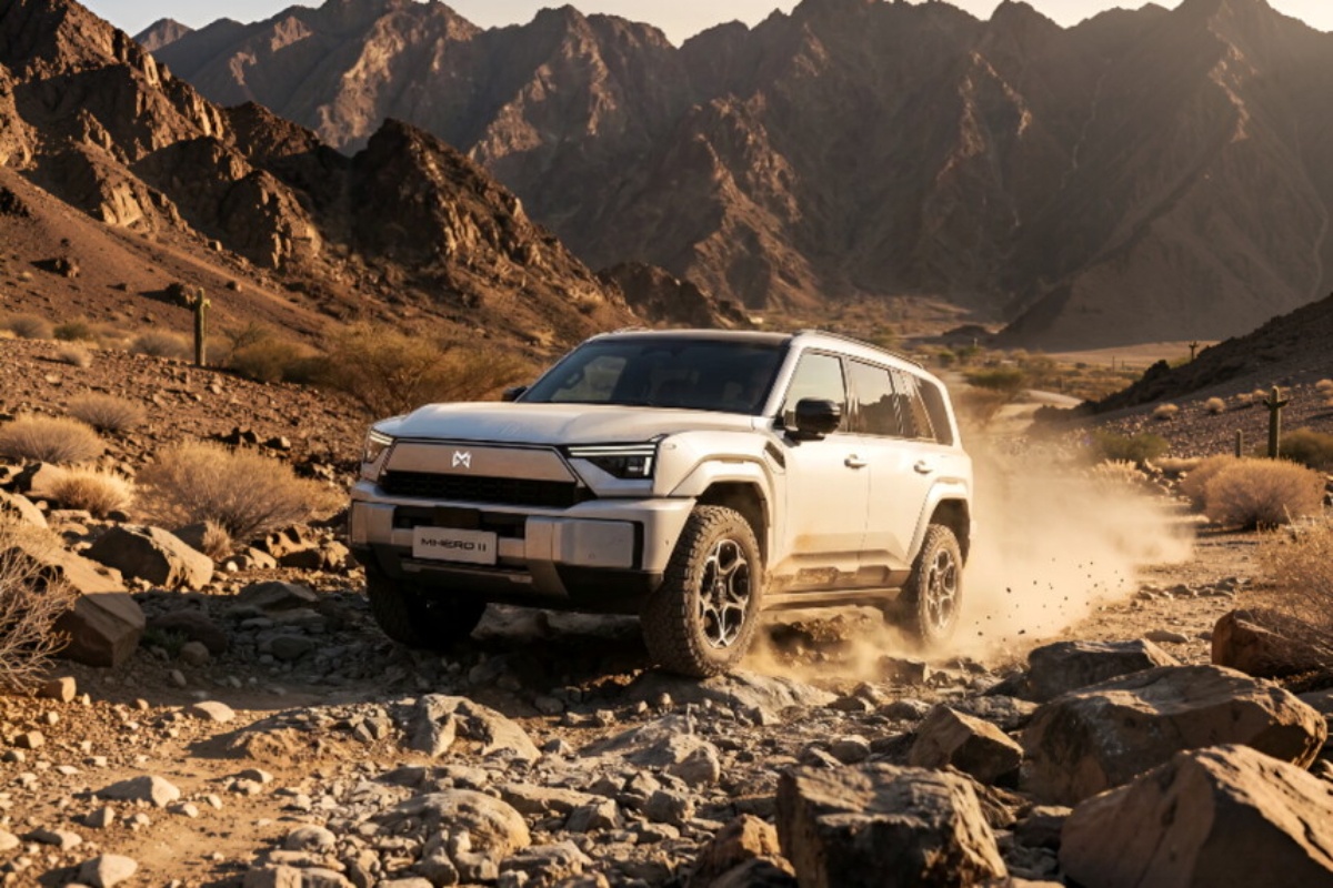 MHERO M817 GCC PHEV SUV for desert driving