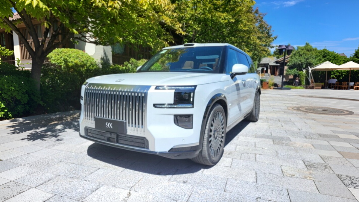 zeekr-9x-rhd-luxury-suv-china.jpg