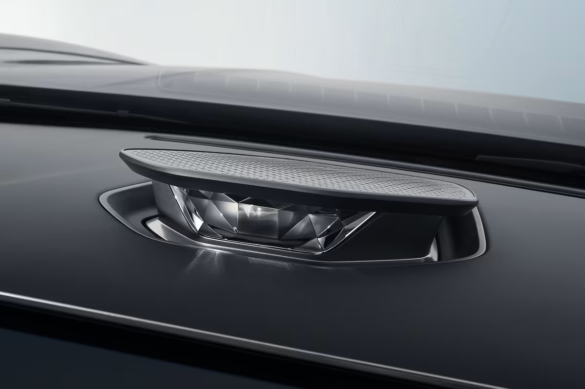 CHINA EV SOURCE · Official DEVIALET audio detail. Ask Jack about the cabin equipment included in your selected RHD version.